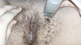 Ya me Estan Rasurando La Pussy