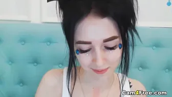 Adorable Dark Hair Makes Her Vagina Soak