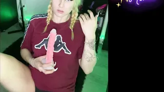 BEAUTY BLONDE SKANK FUCKS HER OWN VAGINA UNTIL SHE SQUIRTS EVERYWHERE (SOAKED 4K)