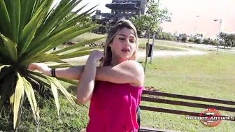 Beauty blonde masturbates into park after gets all sweaty / FULL ON