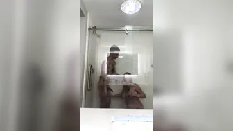 QUICK BANGED INSIDE HOTEL SHOWER