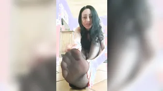 Piedi Ragazze porn video – Piedi into Collant