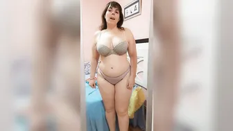 Evita Camila - SOY CULONA? ME DESNUDO