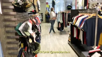 Sara Blonde Se Masturba En El Centro Comercial De Bucaramanga y Los Vigilantes La Graban