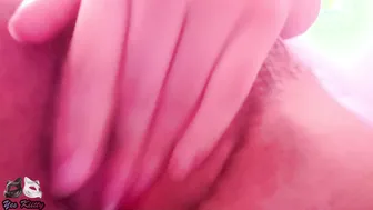 Kiitty Tiene Ganas De Tocarse y Se Mete Los Dedos