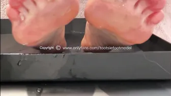 TOES BDSM SEXSUAL OILING STROKES FOOT