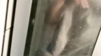 Ma Demi Soeur me Surprend Entrain De La Matter Sous La Douche - Baise Moi Ou Je Dis Tout Aux
