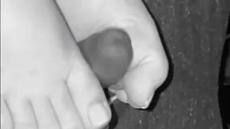 Toes Rub till he Ejaculates on my Feet