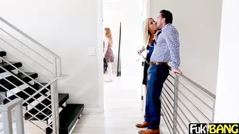 Synthia Fixx Freaky Realtor Getting Her Butt Hole Spread