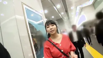 素朴な美少女ルックスと卑猥なまでのむっちりボディ