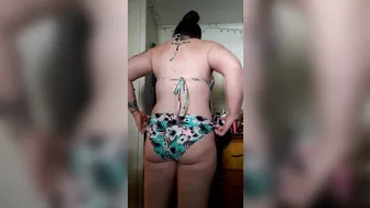 I Jack off while Roommate Changing Bathing Suit Part two