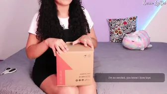 Tutorial porn video – Putting FUNEJOY dildos to the test - UNBOXING -