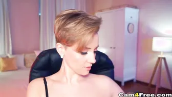 Irresistible Sluts Vibrators her Butt and Twat