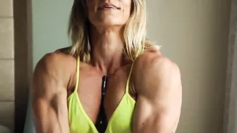 Nice Pec Flexing
