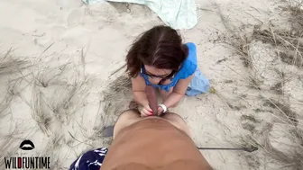Vulgar Couple´s Day at the Beach Ends with Rough Fucking inside the Dune Reverse Cowgirl Lots of Cum