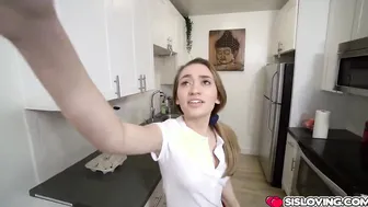 Stepbrother makes his stepsister suck his penis to gotten her glasses