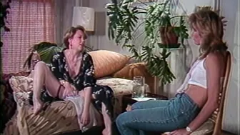Retro Porn Paula Meadows offer Paul Thomas a Head while Stacey Donovan Watches