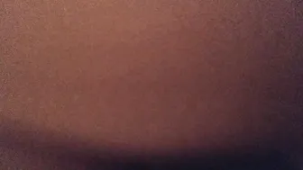 Скачет на члене. Под звуки рэпа. Домашний видеоархив