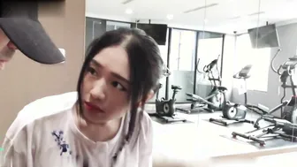 Take photos of Beauty young Girl into gym