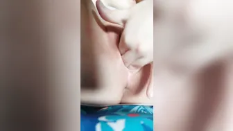 Finger Fuck Soak Dripping Snatch