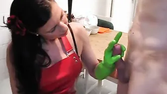 GREEN HOUSEHOLD GLOVES AND RED APRON BLOWJOBS AND SEX