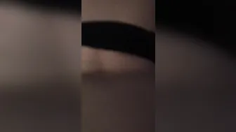 Sa femme est le vide couille du quartier