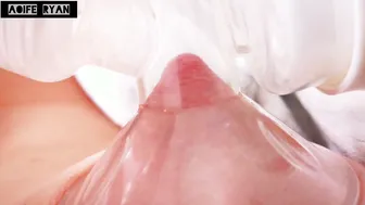 Tit Pumping to the Sweet Sound of Birds