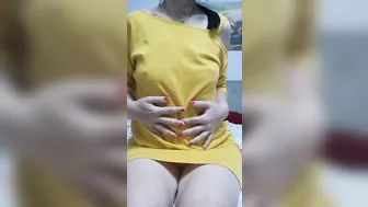 cunt with mouth loves to performance her body to strangers