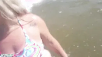 Cumming into the face of the Beauty beach