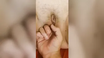 milf GETTING HER CUNT FINGERS