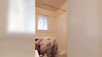 Black mom Washing Bath
