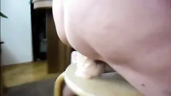 Hasi reitet auf Ihren sex inch Toy