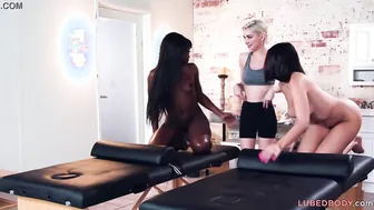 Anniversary turns inside interracial dyke 3some - Ana Foxxx Kuleana and Skye