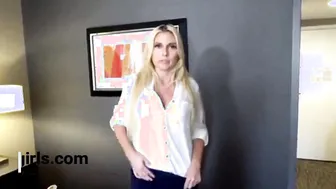 Ups porn video – Jerking Off TO My StepMom And She Wakes Up