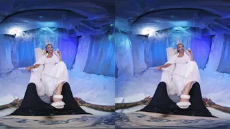 Mona Wales as NARNIA WHITE WITCH Fucks you with all her Powers VR Porn