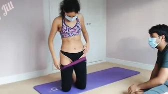 Hottie chick Ne Apne Yoga Sir Chudbaya