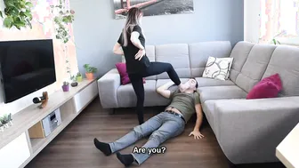 sexy Lynn Teaches Loser a Lesson with her Bae oriental Foot (Vietnamese Foot Feet Domination)