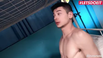 HORNYHOSTEL - Anastasia Brokelyn cant Stop Squirting from babe Anal - LETSDOEIT