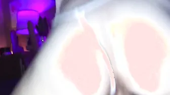 Cucks Wifey Getting a Sloppy Cumshot from her Bull