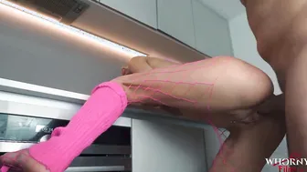 hot Huge Boobs 19 Year Old Anal Irresistible Butt Pose a Huge Penis for