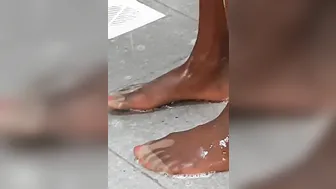 Come and lick my Stockings Toes