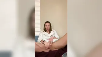 Licking my Toesfinger my Twat |HORNYDR*NK|