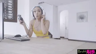 Step Sis I put my controller on my snatch and it made