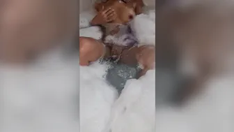 My Beauty Friend Fingering her Cunt while taking a Bath Tub inside the Jacuzzi