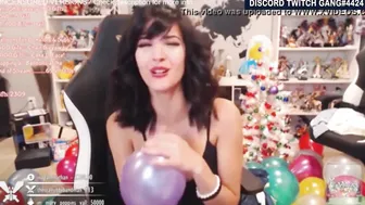 Twitch Streamer Flashing her Jugs on Stream  Accidental Nip Slip/Boob Flash - Set 6