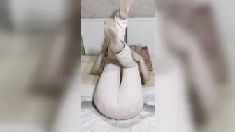 My Step Sister Play with her Cunt 