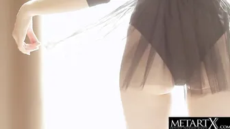 Irresistible Ballerina Getting Nude and Masturbates during her Warm up
