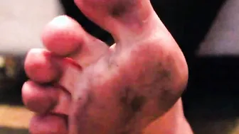Lick my filthy sticky foot