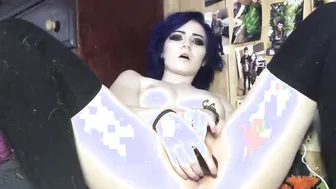 Molly Rot Plays with Vibrator