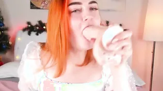 adorable redhair web cam hoe can deep throat a long sex toy